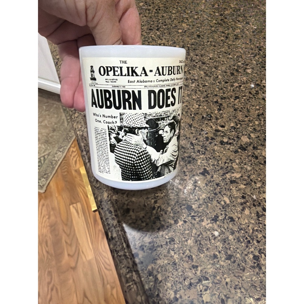 Vintage Fire-King‎ Auburn Does It 17-16 Punt Bama Punt 1972 Milk Glass Mug News